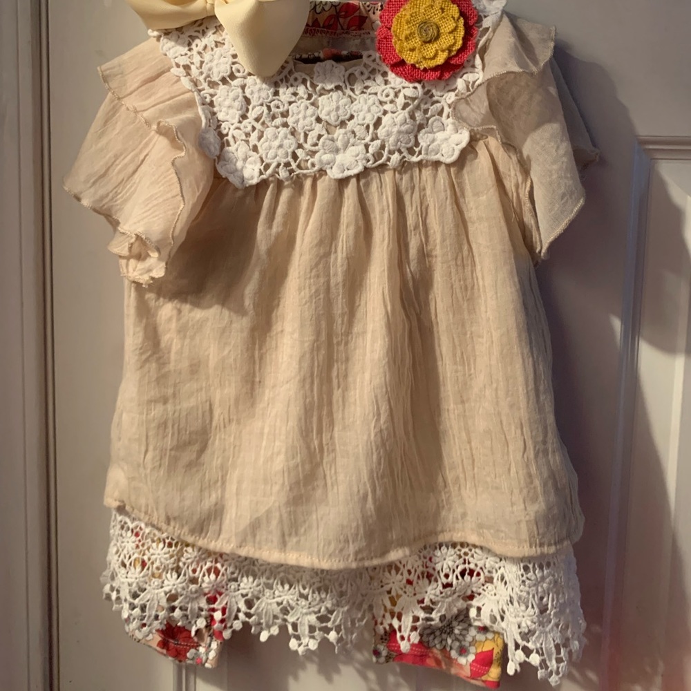 Rare Editions little girl size 5 two piece outfit and choice of hairbow
